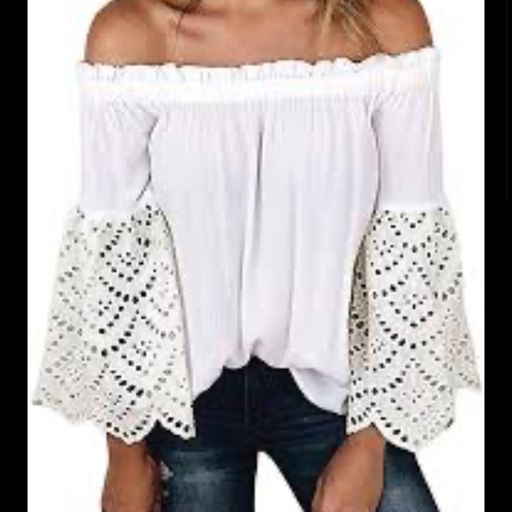 NWT 1.State Cream Off the Shoulder Lace Sleeve Top laser cut